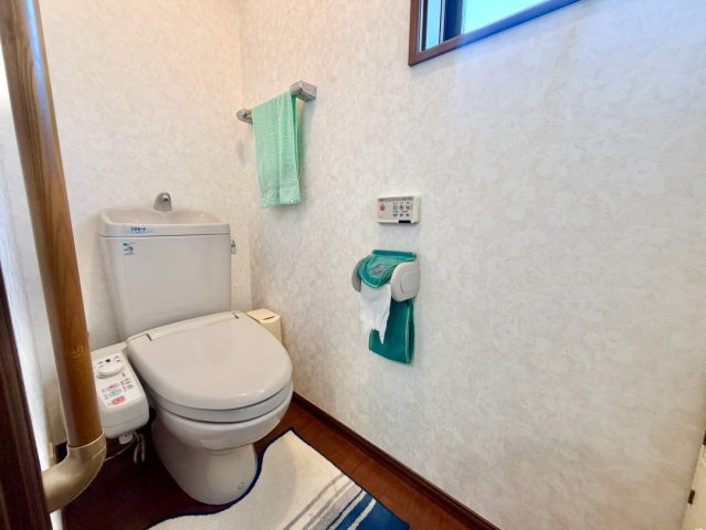 2階にもトイレがあるので忙しい朝も安心ですね♪