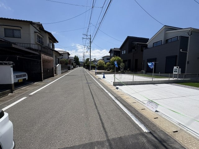 現地写真。前面道路です。