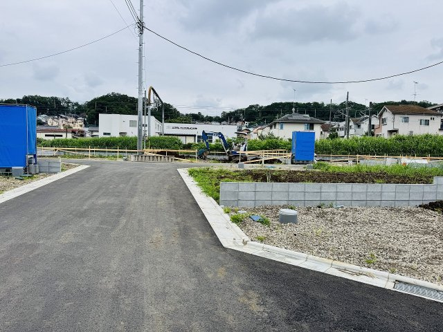 ～南東側5ｍ道路に面しています～