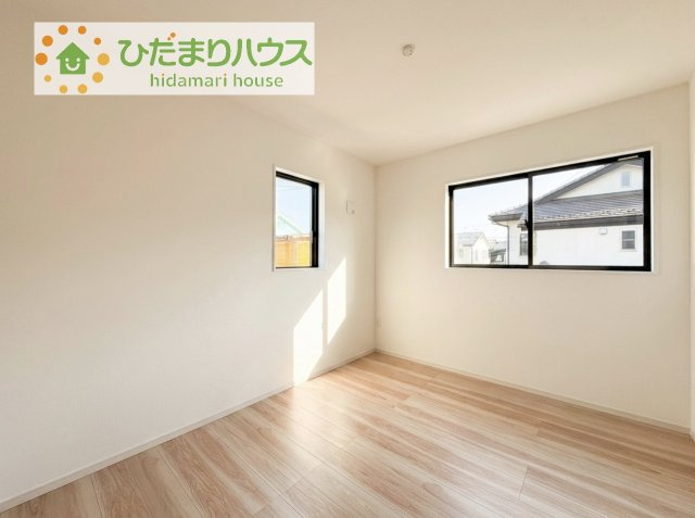 机にベットを置けば子供部屋の完成です！