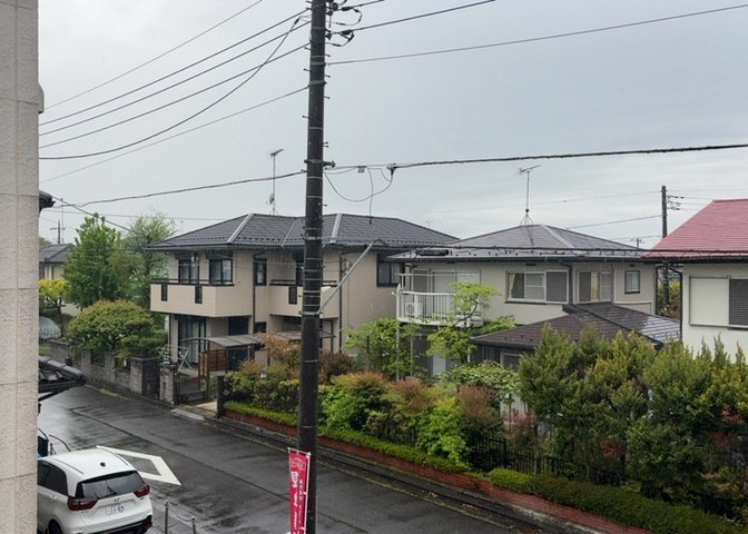 眺望を気にして物件を探す場合、前面に建物が建っていないか現地で確認しましょう！前面に建物があると景色はもちろん、日当たりや風通しにも影響が出てきます。住んだ時のことを想像しながら現地見学をしましょう。