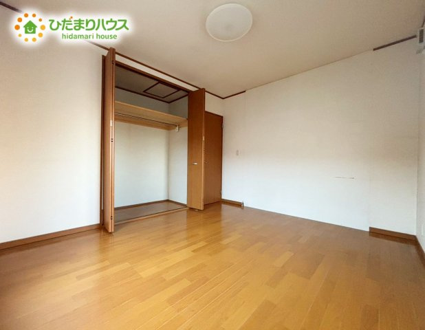 もちろん収納もございます♪　奥行きがございますので、見た目以上にものが入りますよ♪