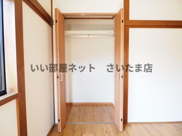 2階和室→洋室切替た部屋。別角度から撮影。