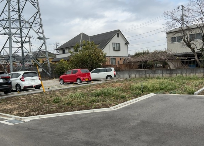 物件の詳細については、現地を見てわかること以外に、役所や法務局などで調べないとわからないことがあります。そのため、現地に行く場合は、もしこの物件を買ったらどのような生活ができるかをイメージしましょう。