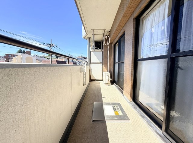 陽当良好な南向きのバルコニー。