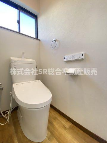 温水洗浄便座もございます♪