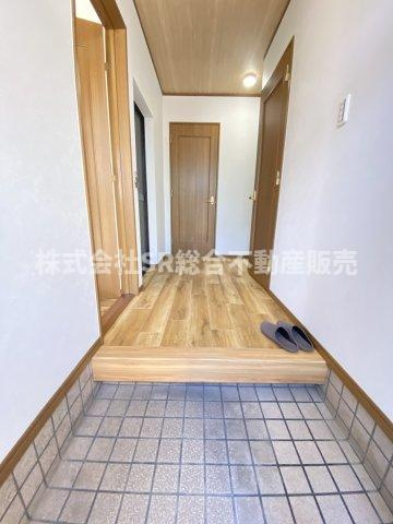 玄関にシューズボックスを置いても広く使えます！