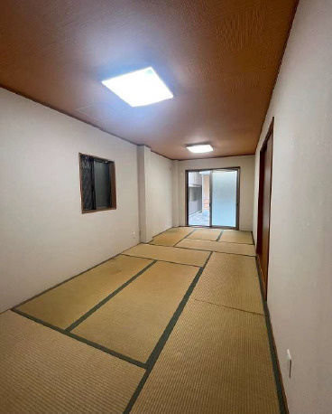 【1階：広々和室10.5帖！】ウォークインクローゼット付きです♪