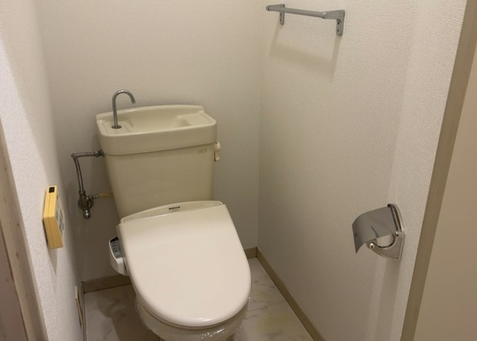 トイレは大きさや形、機能、抗菌性などが異なる多種多彩なタイプが各メーカーから出ています。それぞれに良さがあるため、事前にどういったタイプのトイレがいいのかをご家庭内で決めて、内見に行くといいでしょう。