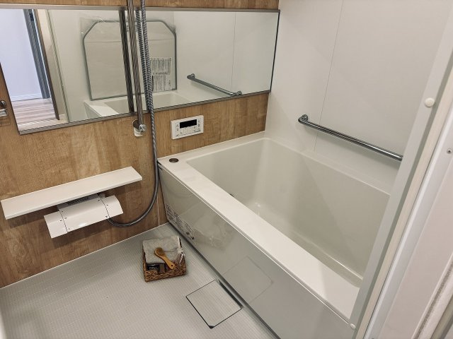 ～新規交換したキレイなバスルーム　気持ち良く湯船に浸かる事が出来ます～