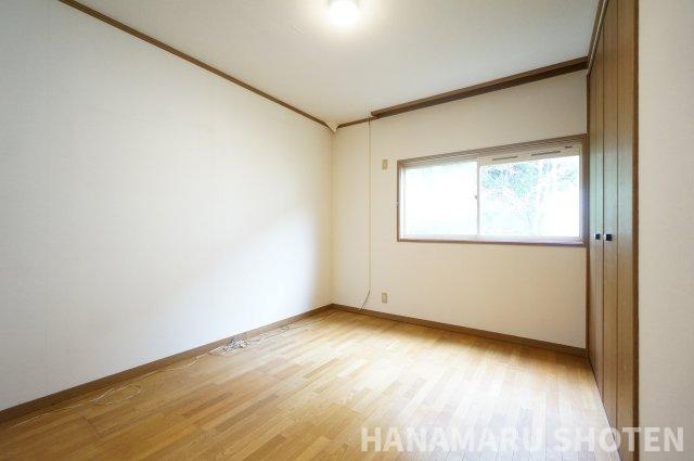 個人の部屋や寝室として使える洋室です