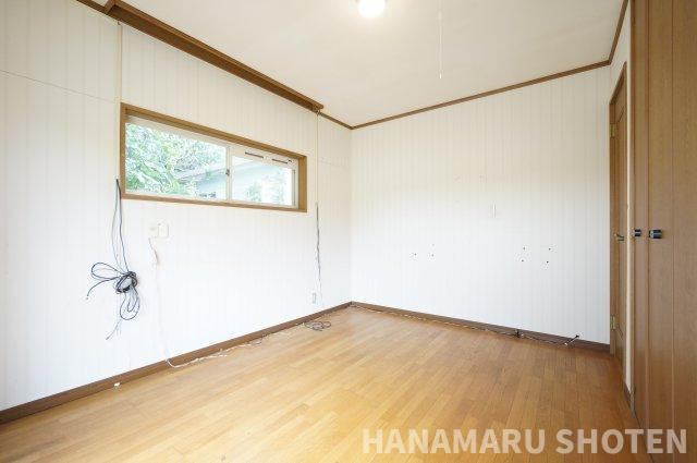 明るい洋室です