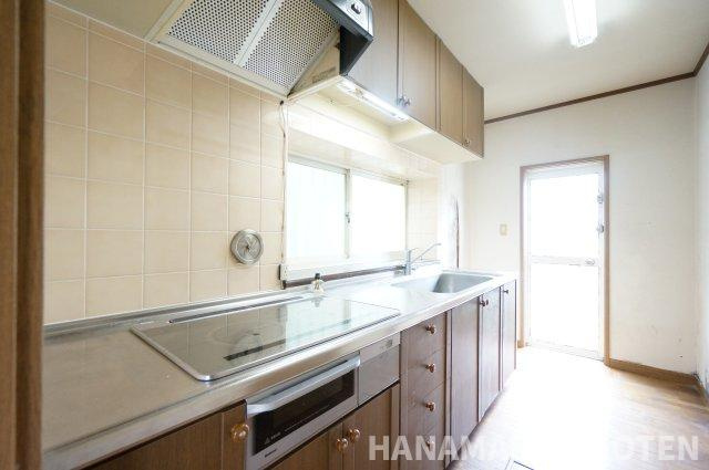 コンパクトなキッチンで掃除もラクラク