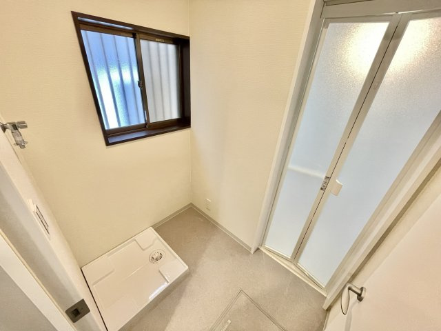 収納もあり、スッキリと見映えの良い空間に拵えました。時間に余裕とゆとりを持たせます。