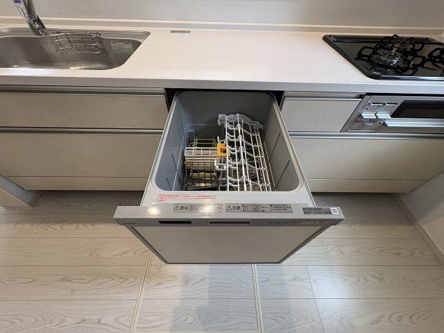 現地写真。食洗器が付いてます。