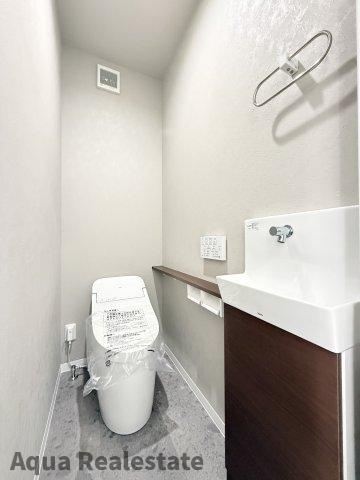 清潔感のあるトイレです