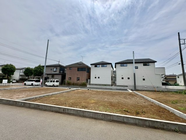 全4区画・自由設計で夢のマイホームはいかがでしょうか！花田小学校まで徒歩2分(約160ｍ)・中央中学校まで徒歩15分（約1200ｍ）！
