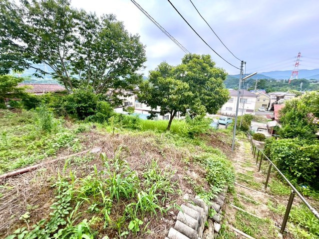 物件の詳細については、現地を見てわかること以外に、役所や法務局などで調べないとわからないことがあります。そのため、現地に行く場合は、もしこの物件を買ったらどのような生活ができるかをイメージしましょう。