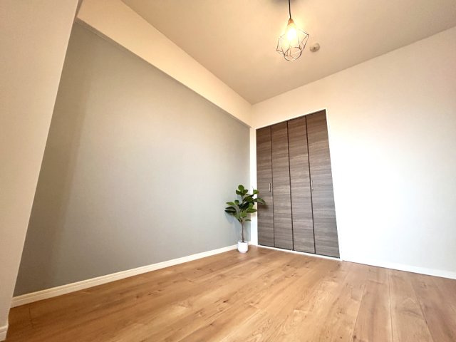 ☆Bed　Room☆プライベートタイムをゆったりと過ごせる、心地よい広さの洋室♪