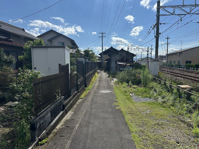 北側前面道路
