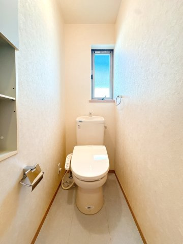 2F温水洗浄機付きトイレになります♪