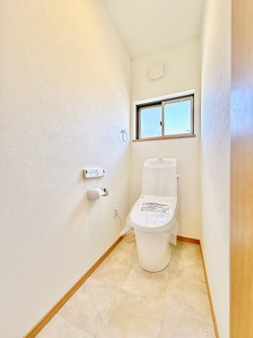 新しく清潔感あふれるトイレで、快適な毎日を。　