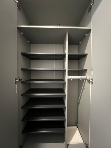 収納豊富なシューズクローゼット