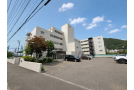 リラハイツ山の手の外観