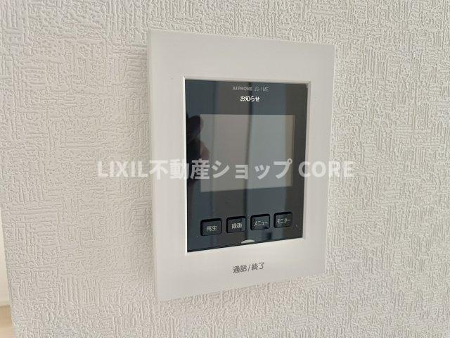 ＴＶモニター付インターホンでセキュリティ面にも配慮。小さなお子様のお留守番でも安心なアイテムです。　