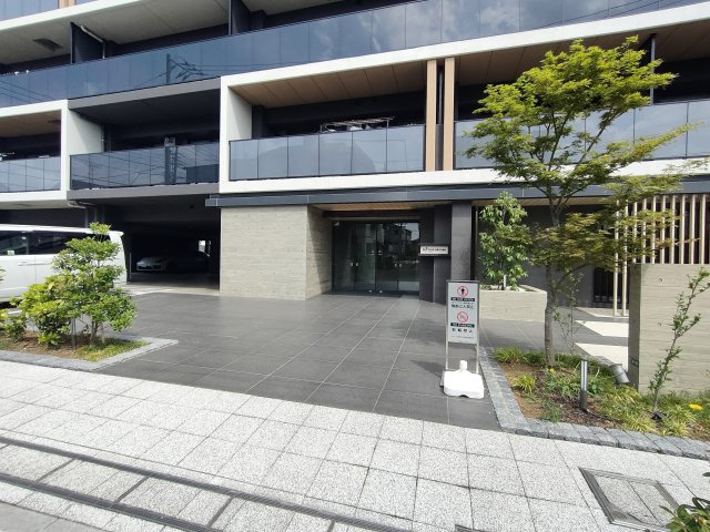 【エントランス】