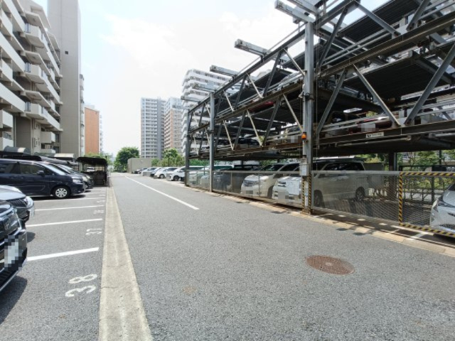 【駐車場】