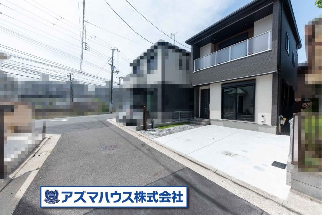 南側道路で陽当り良好！金岡南小学校まで約450ｍとお子様の通学も安心。買物施設も充実しています！