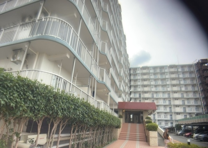 マンションの外観は非常に重要なポイントです！外観の善し悪しは資産価値に大きな影響を与えます。外観のいいマンションを購入することで、高値で売却がしやすく、買い手が見つかりやすいというメリットがあります。