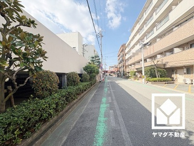 「鳴尾東小学校」まで徒歩3分。低学年のお子様も安心して通学していただけます。