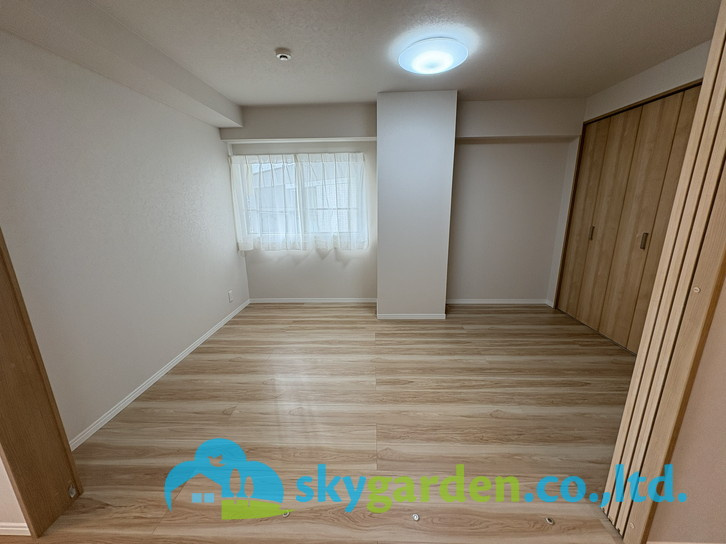 使い勝手のいい洋室です