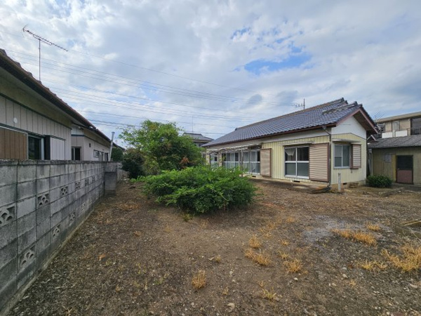 【下中山戸建ての外観】