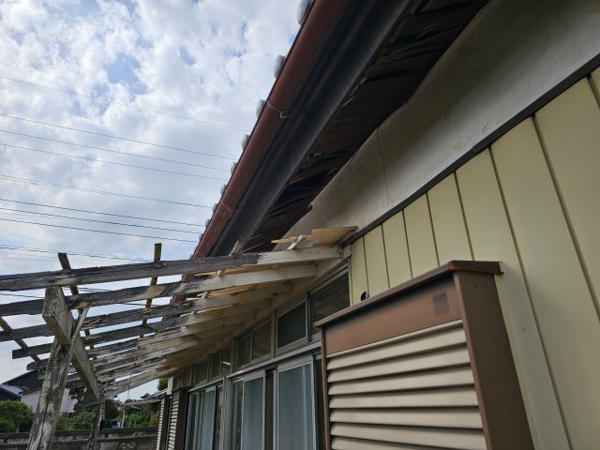 【下中山戸建ての外観】