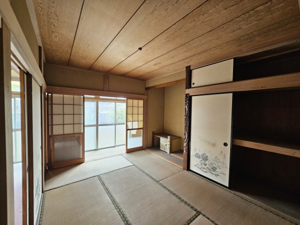 【下中山戸建ての外観】