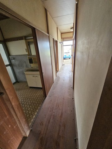 【下中山戸建ての内装】