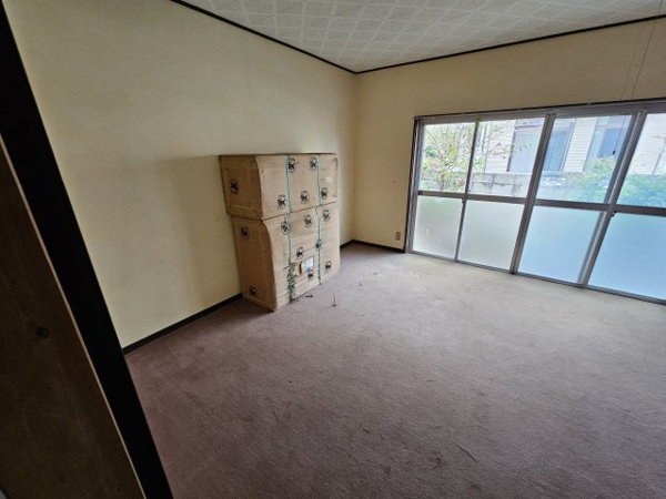 【下中山戸建ての内装】