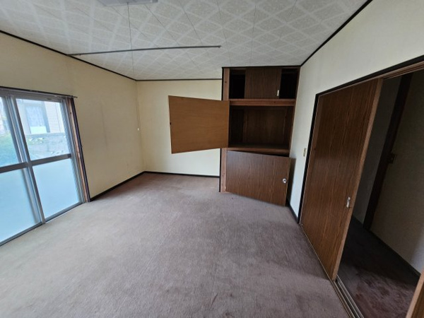 【下中山戸建ての内装】