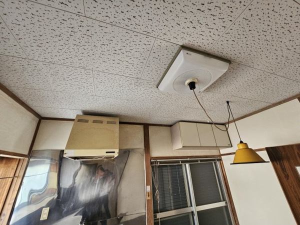 【下中山戸建ての内装】