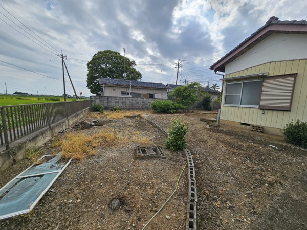 【下中山戸建ての外観】