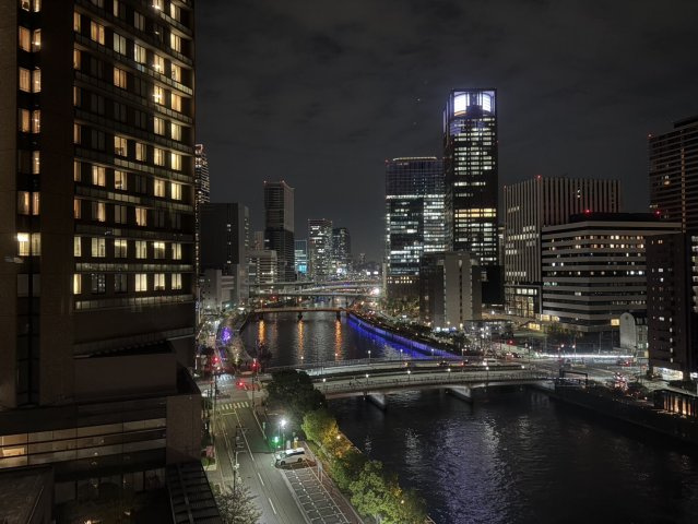【物件からの眺望】夜は堂島川のライトアップが正面に望めます！