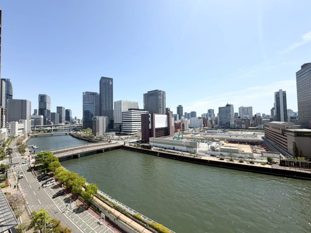 【物件からの眺望】リビングからは堂島川のリバービューを満喫可能！
