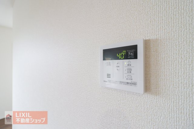 【温水設備】現地完成写真。給湯スイッチ付きで温度調整もラクラクです。