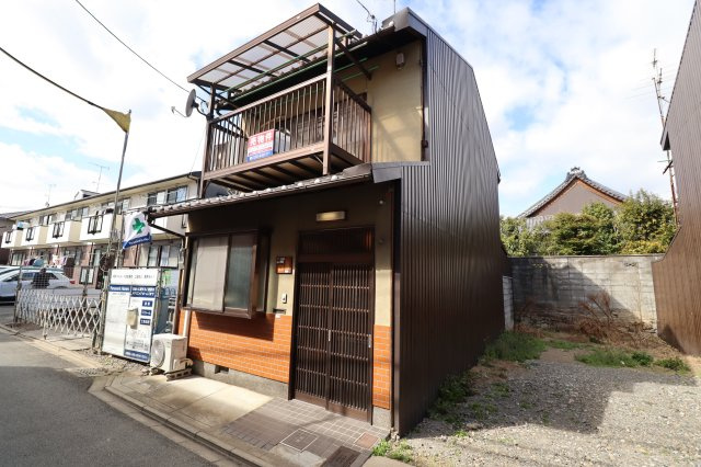 外観：326000244137