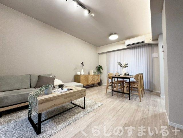 コンパクトで使いやすい洋室です