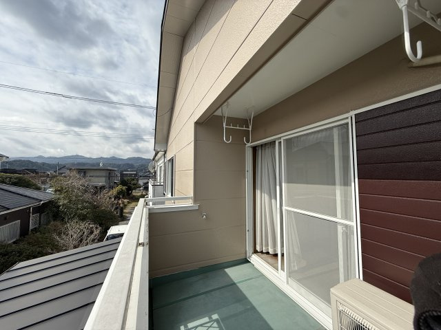 【バルコニー】南面に位置しており日当たり良好♪