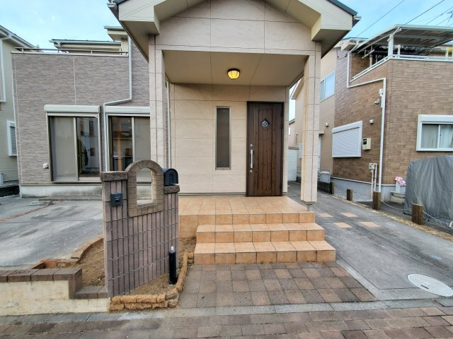 落ち着いた玄関です